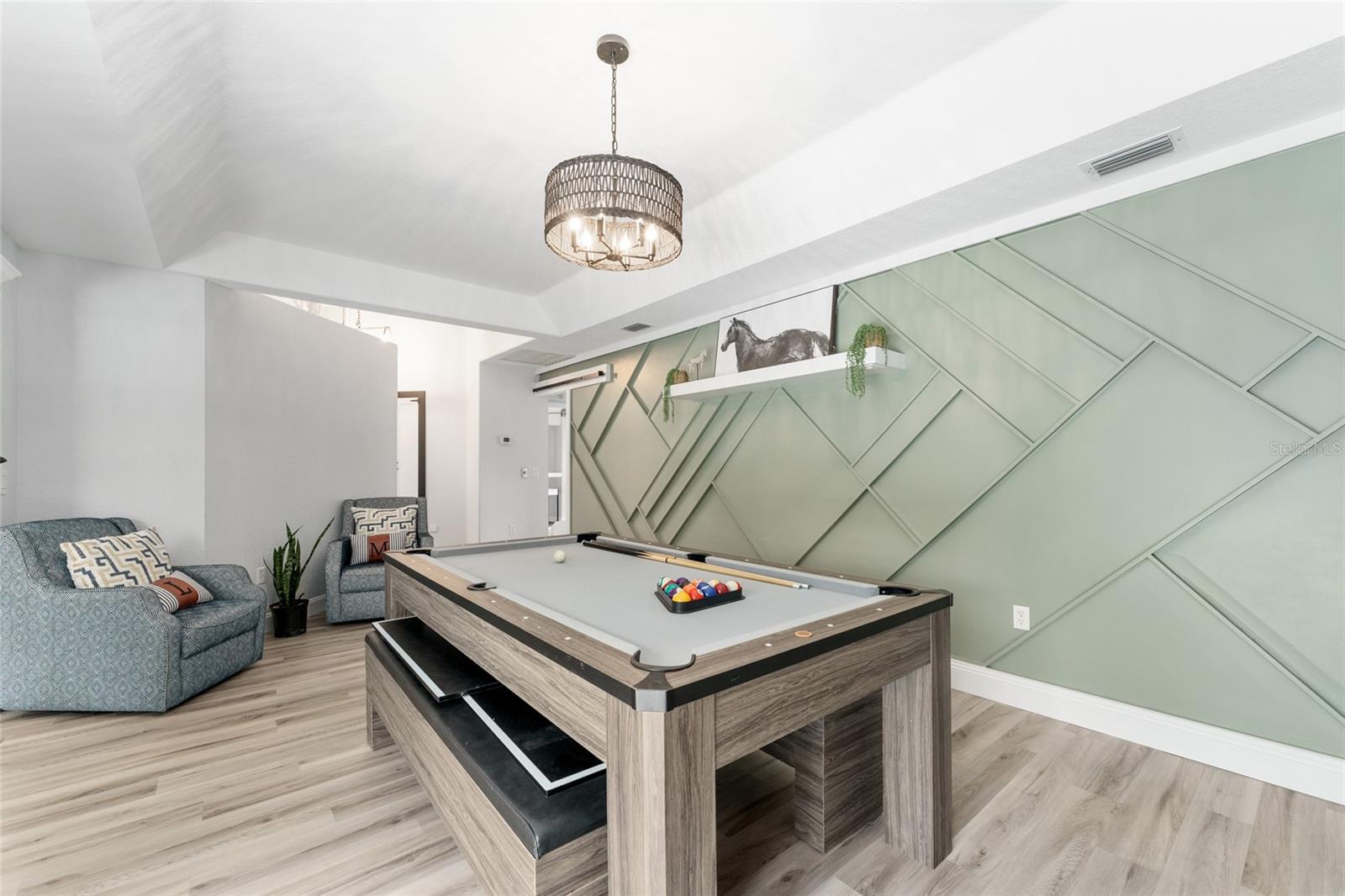 GOLDEN HILLS TURF & COUNTRY CLUB - Residential Lease