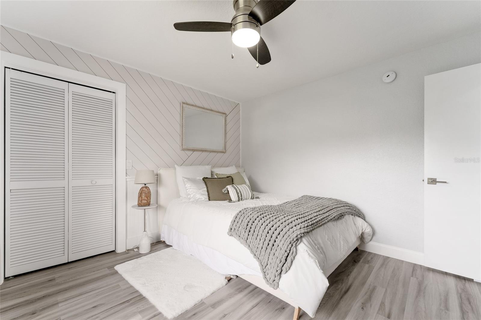 GOLDEN HILLS TURF & COUNTRY CLUB - Residential Lease