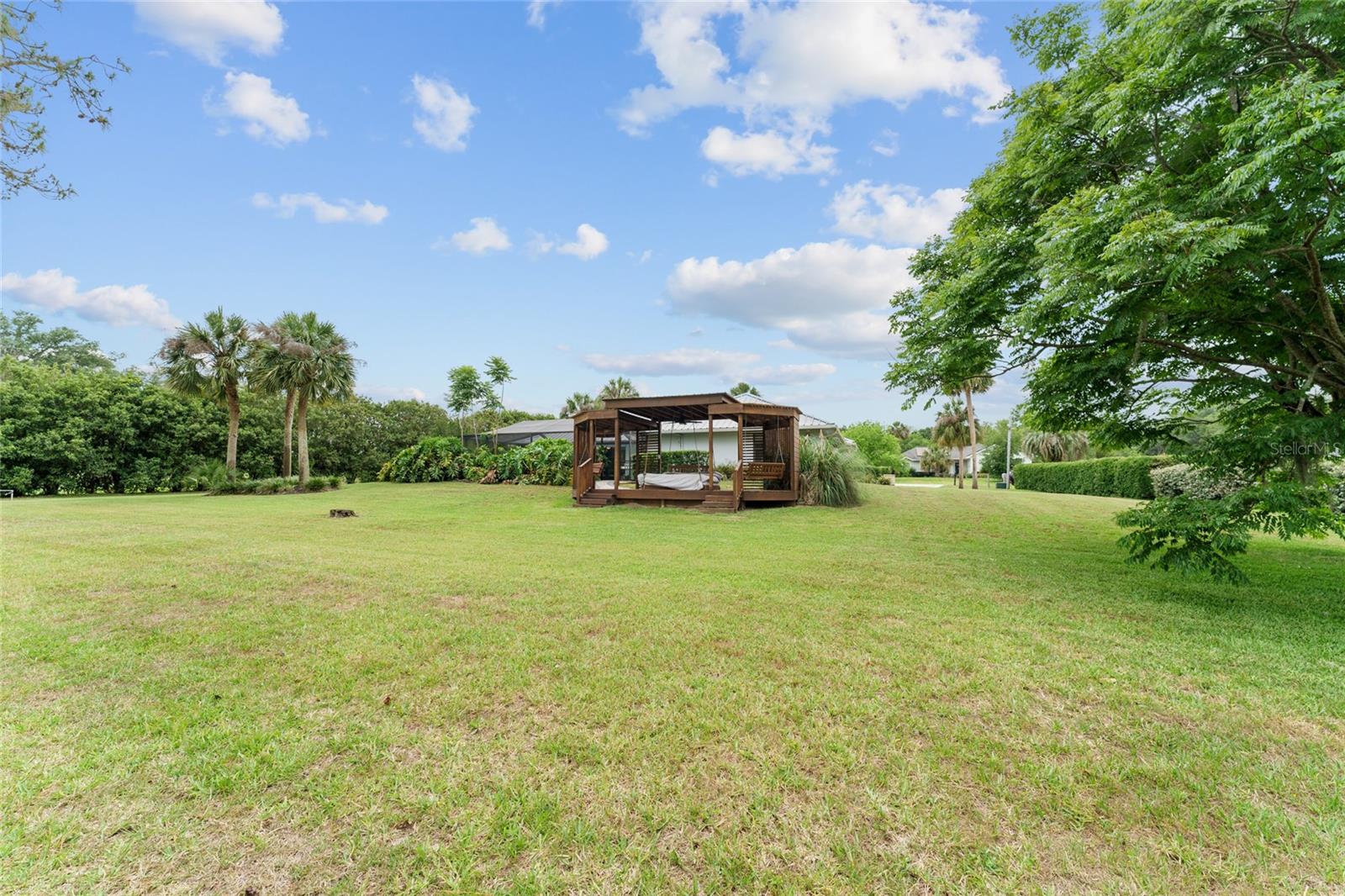 GOLDEN HILLS TURF & COUNTRY CLUB - Residential Lease