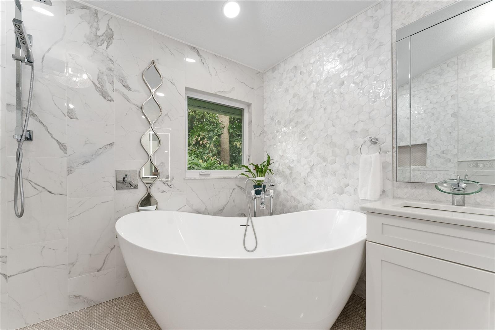 GOLDEN HILLS TURF & COUNTRY CLUB - Residential Lease