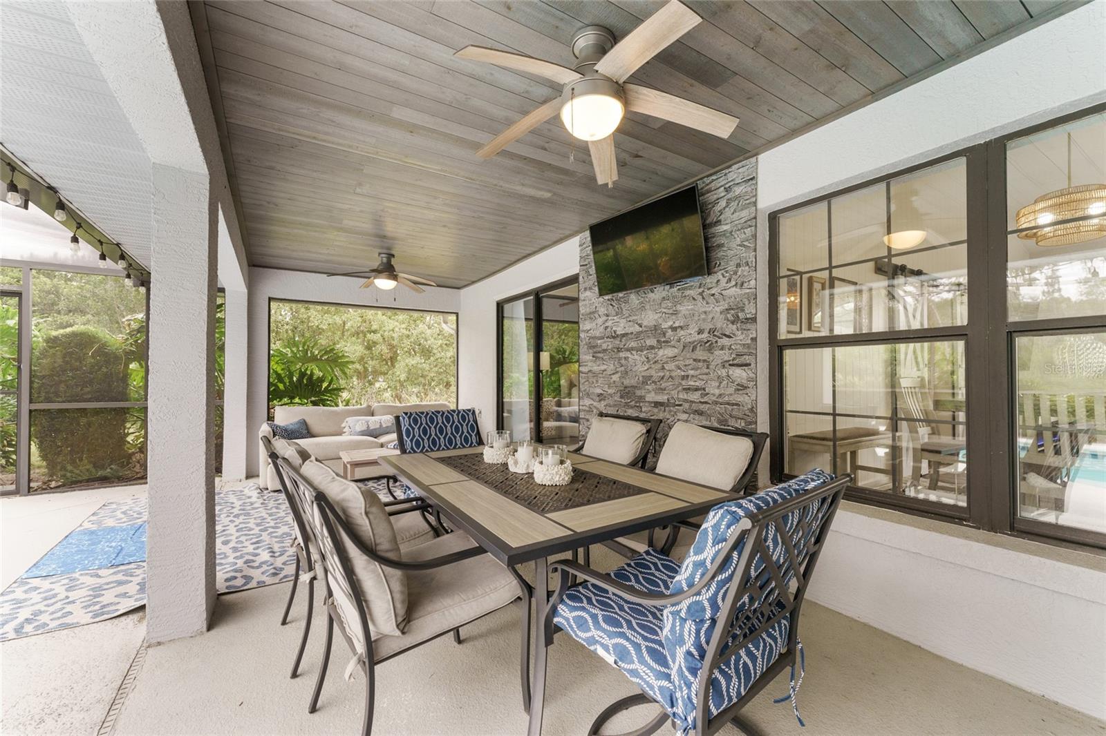 GOLDEN HILLS TURF & COUNTRY CLUB - Residential Lease