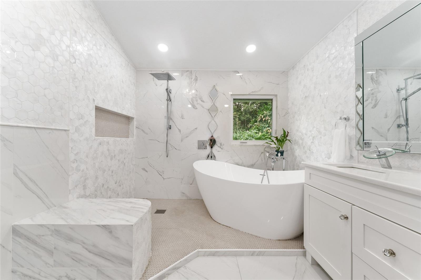 GOLDEN HILLS TURF & COUNTRY CLUB - Residential Lease