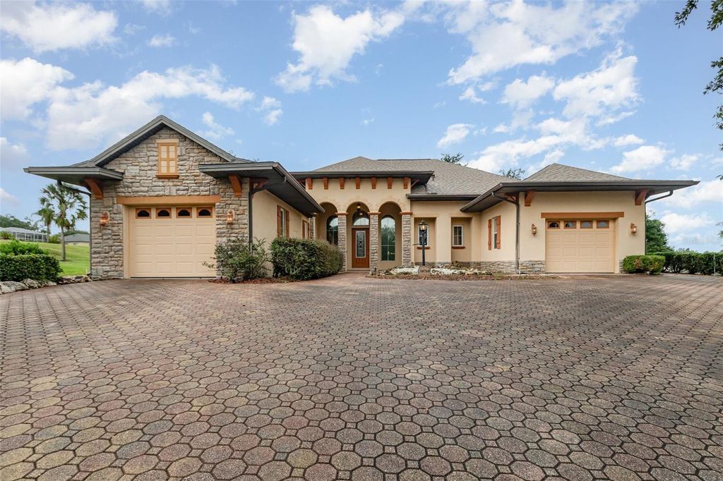 Photo of 38748 Lakeview Walk, Lady Lake, FL 32159 (MLS # TB8434215)