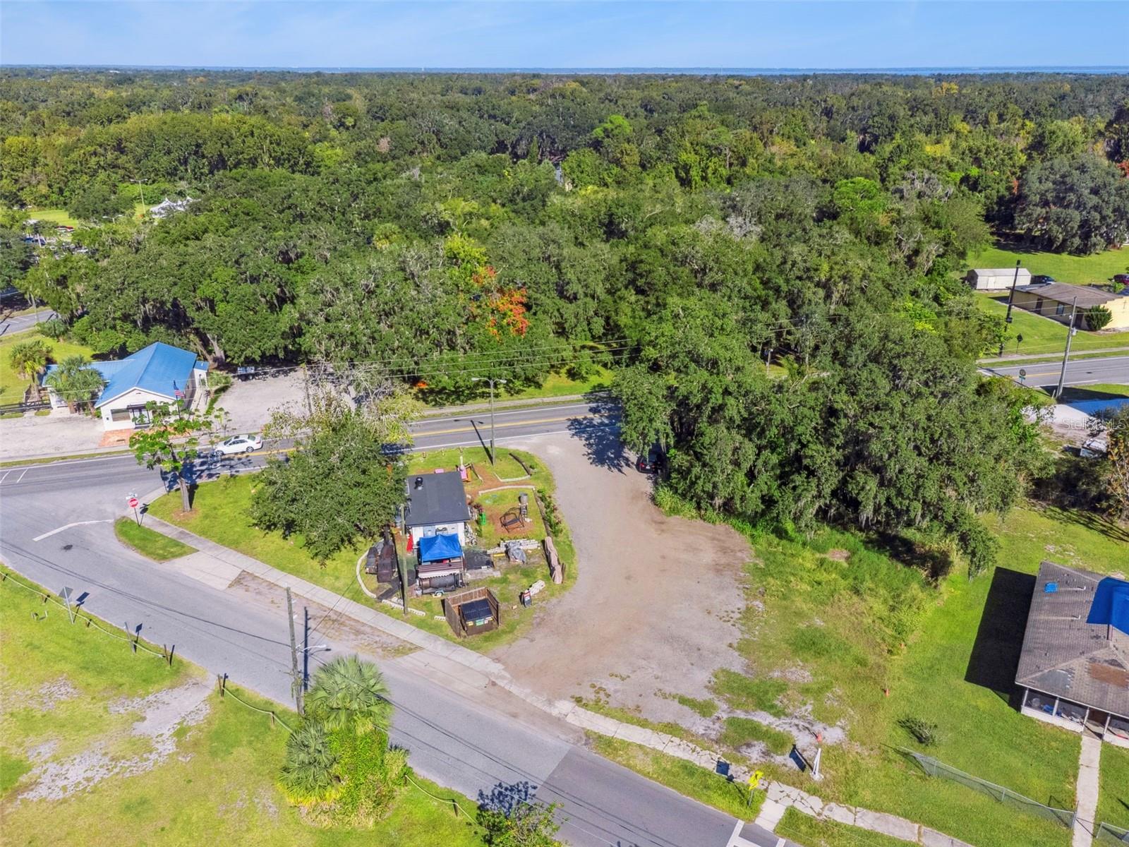 MIDWAY NEAR OVIEDO - Land