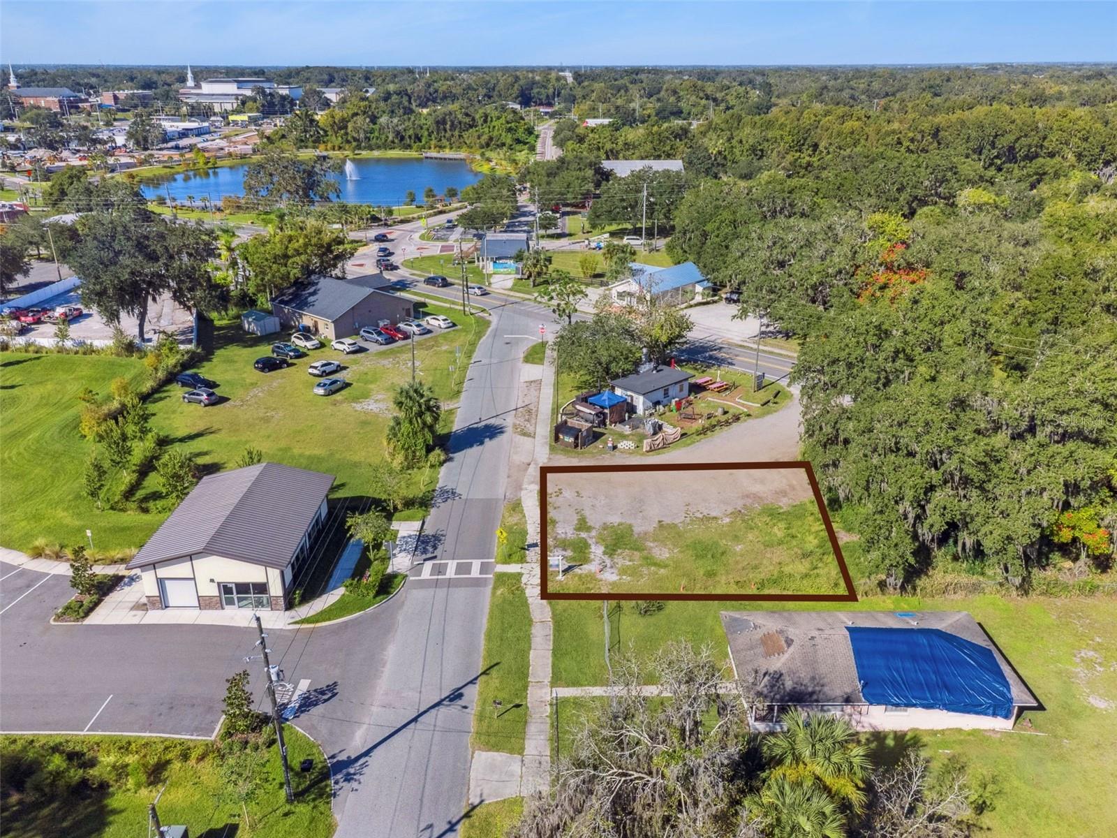 MIDWAY NEAR OVIEDO - Land