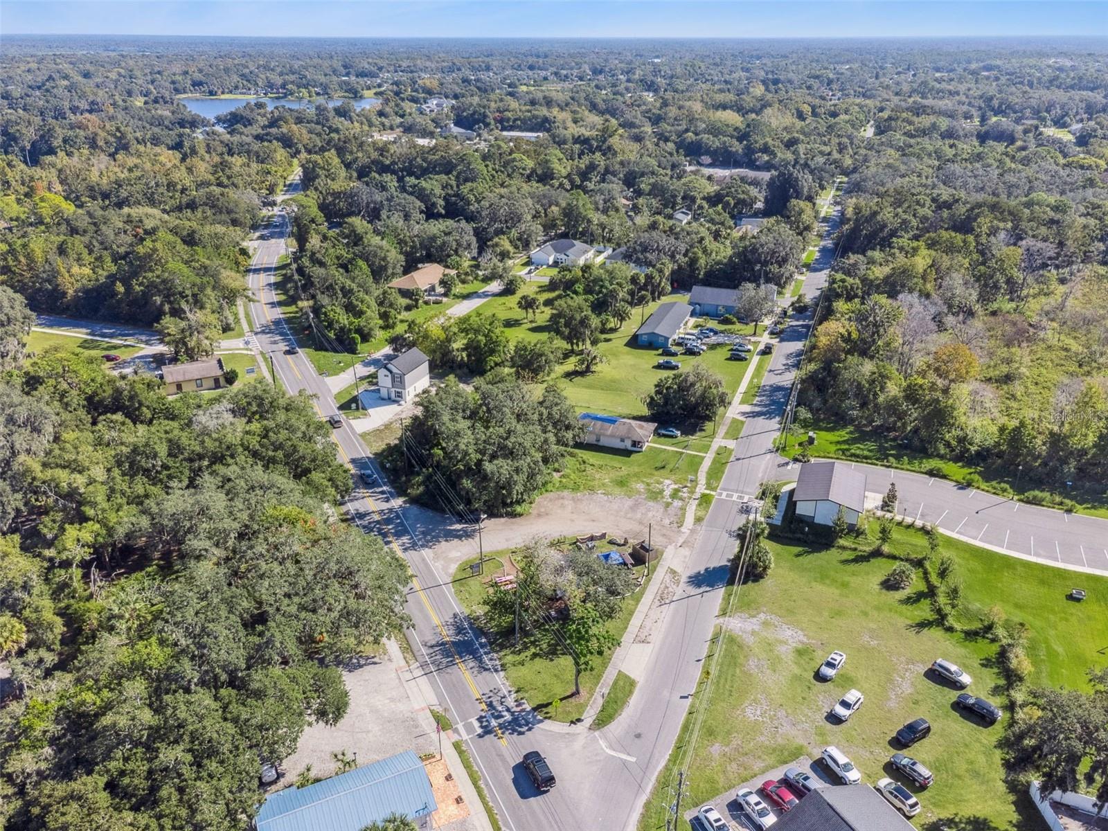 MIDWAY NEAR OVIEDO - Land