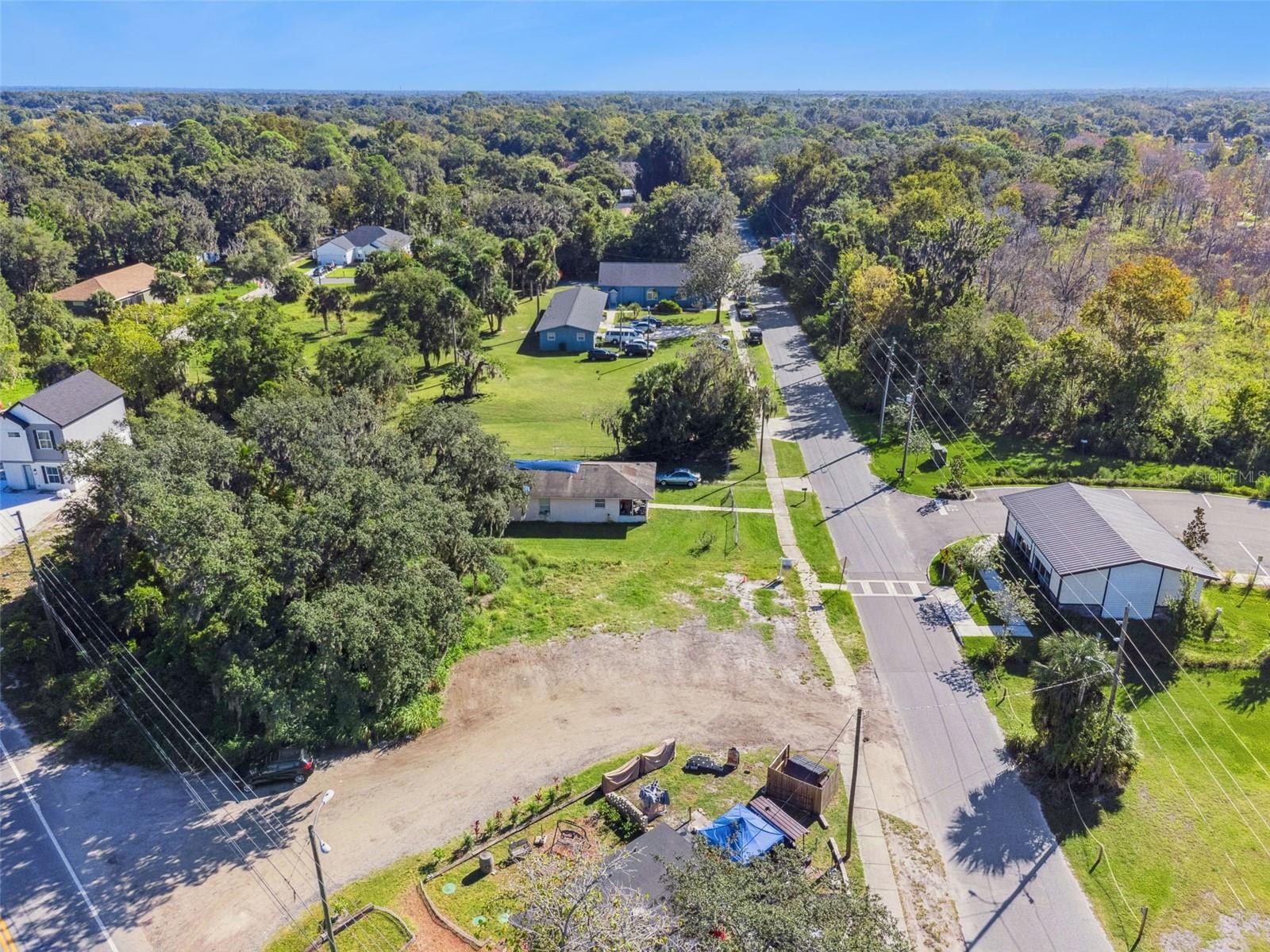 MIDWAY NEAR OVIEDO - Land