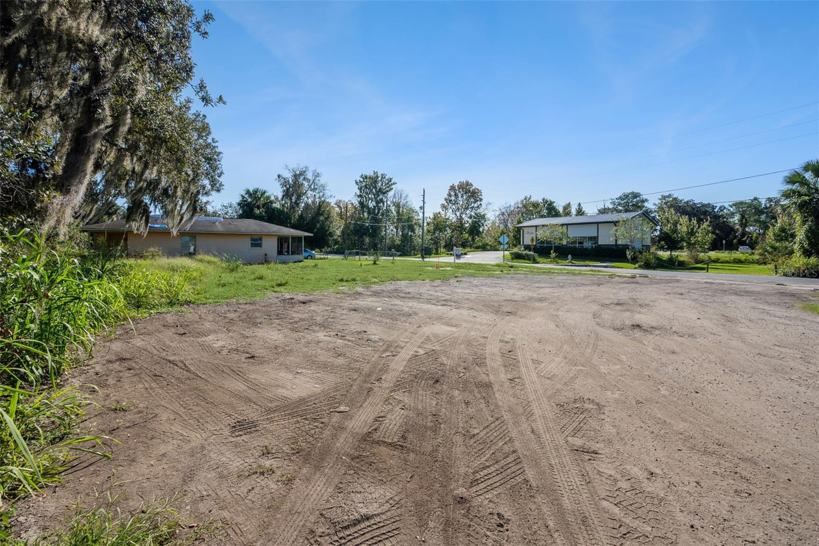 MIDWAY NEAR OVIEDO - Land