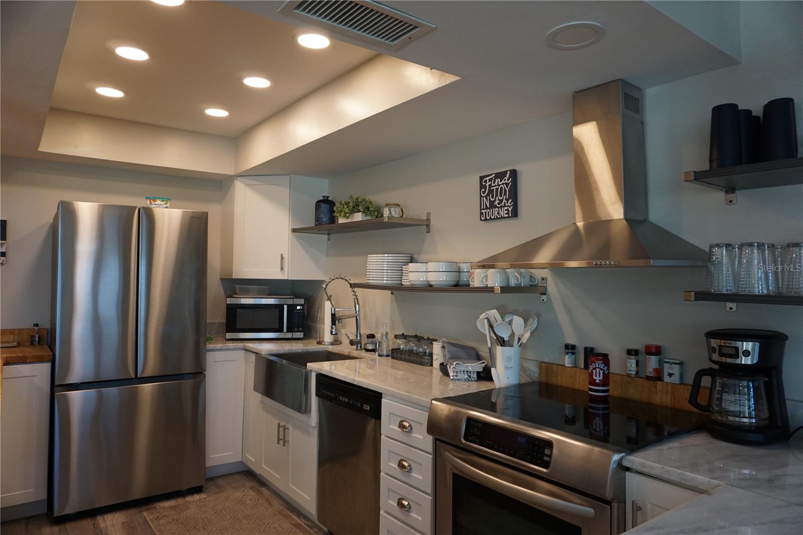 PINNACLE OF TIERRA VERDE - Residential Lease