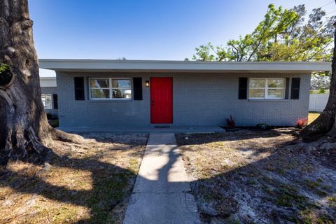 A home in TAMPA