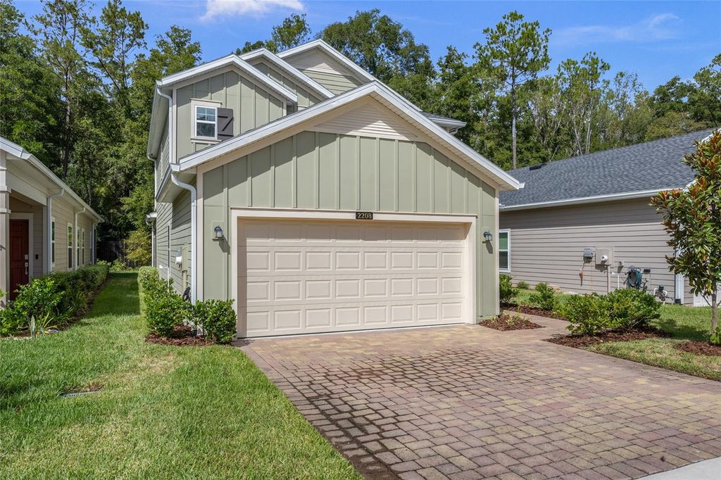 Photo of 2208 NW 89th Way, Gainesville, FL 32606 (MLS # GC534224)