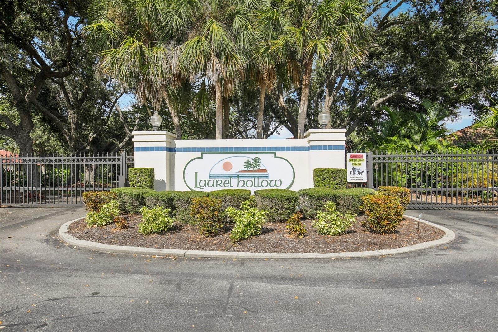 LAUREL HOLLOW - Residential