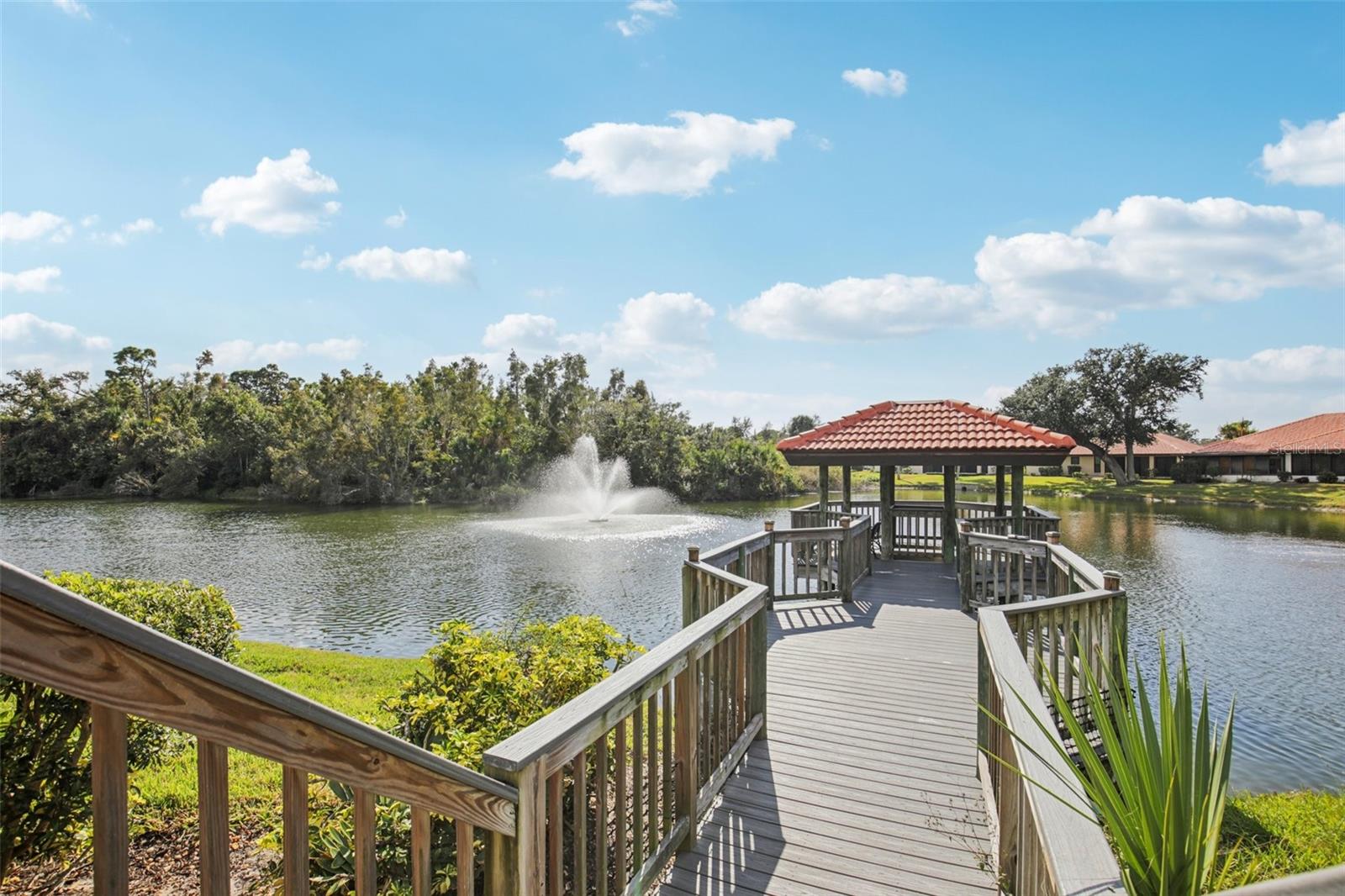 LAUREL HOLLOW - Residential