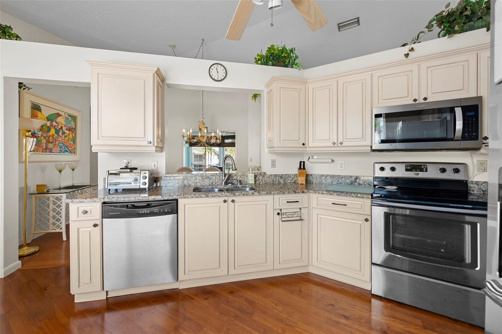 THE VILLAS AT PINEBROOK PH II - Residential