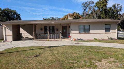 Photo of 1109 Lee Street, Leesburg, FL 34748 (MLS # O6362130)