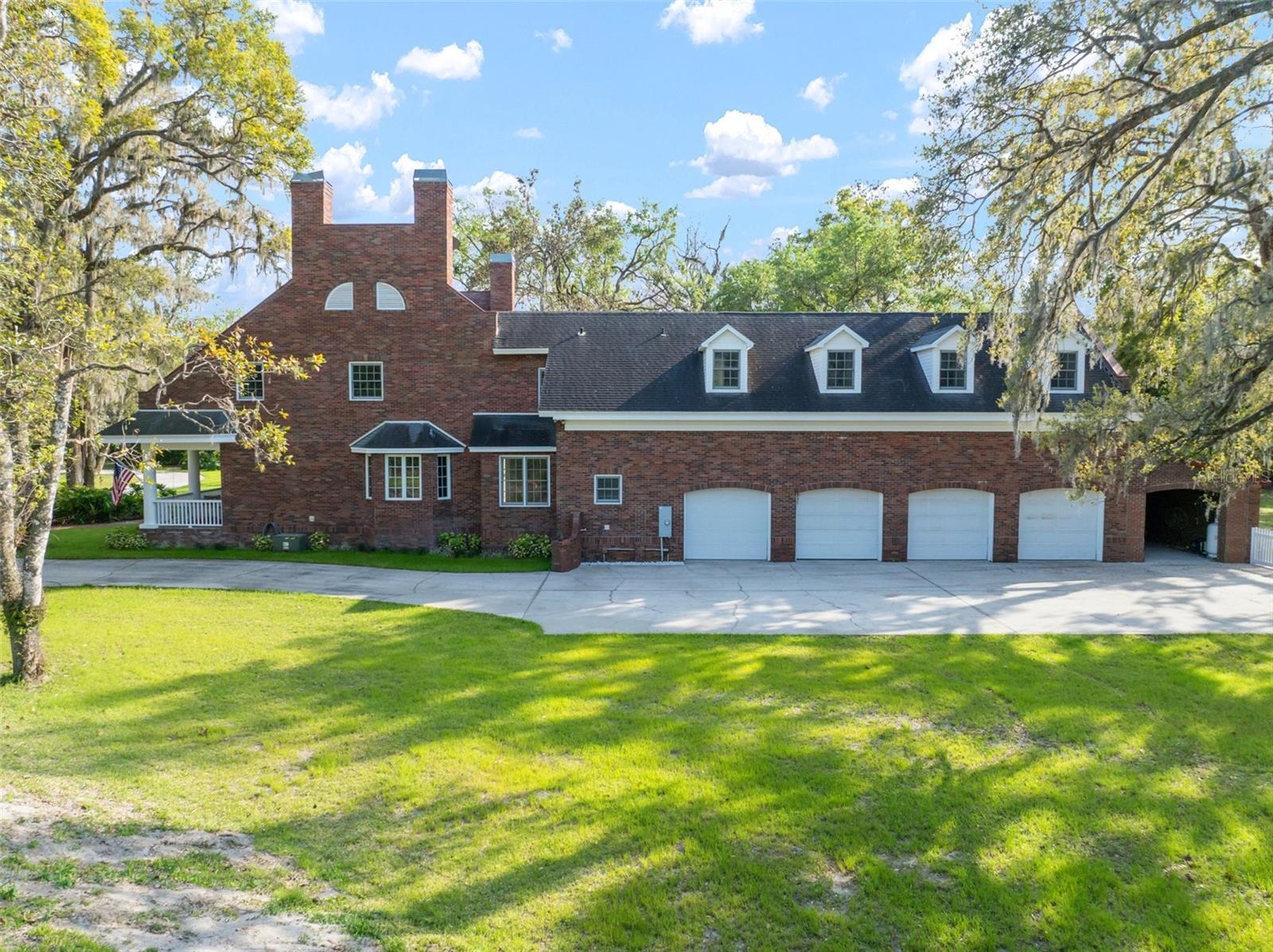 2906 PEMBERTON CREEK DRIVE