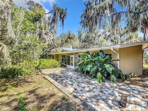 A home in SEBRING