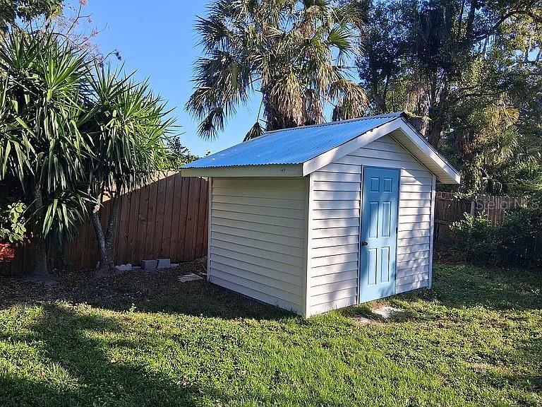 LAKEWOOD VILLAS - Residential