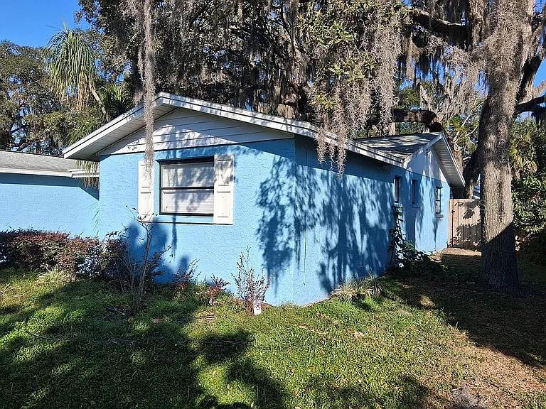 LAKEWOOD VILLAS - Residential