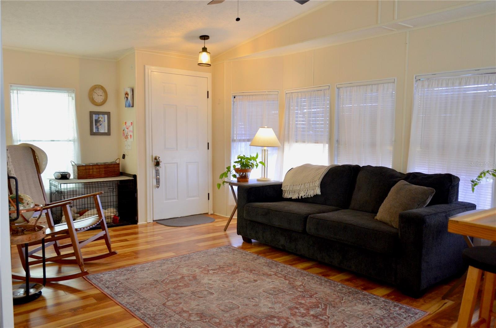 8031 SE HOMESTEAD AVENUE, HOBE SOUND, FL, 33455/$249,900 4 8031 SE HOMESTEAD AVENUE