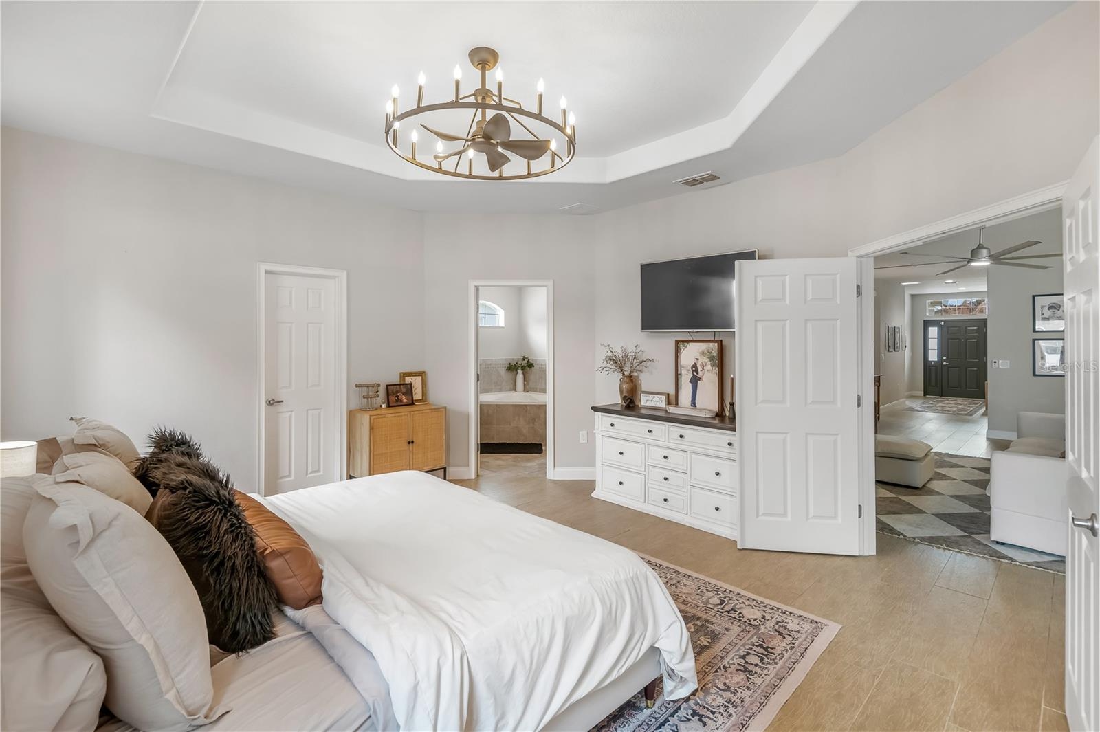 ELOISE OAKS - Residential