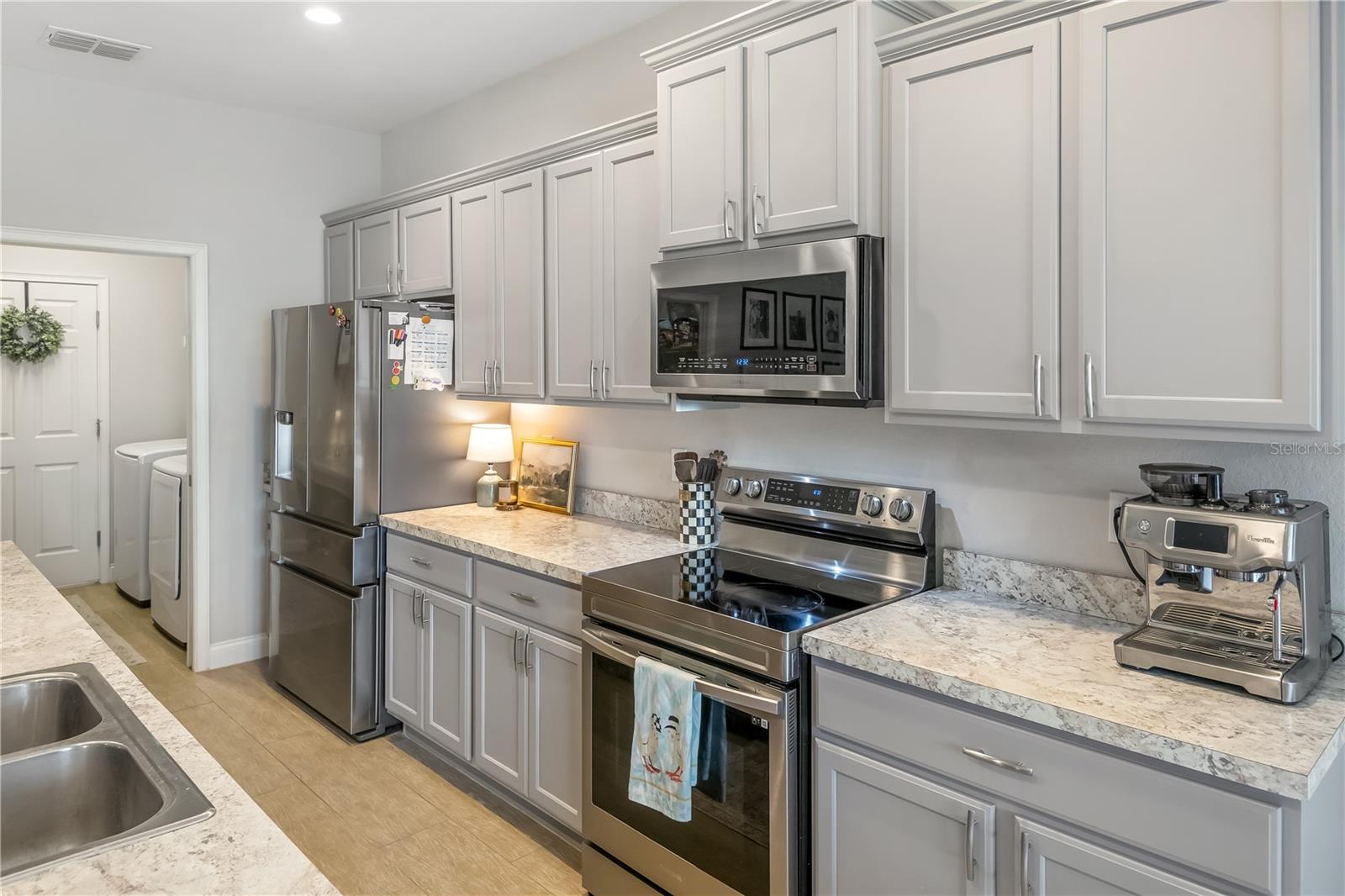 ELOISE OAKS - Residential