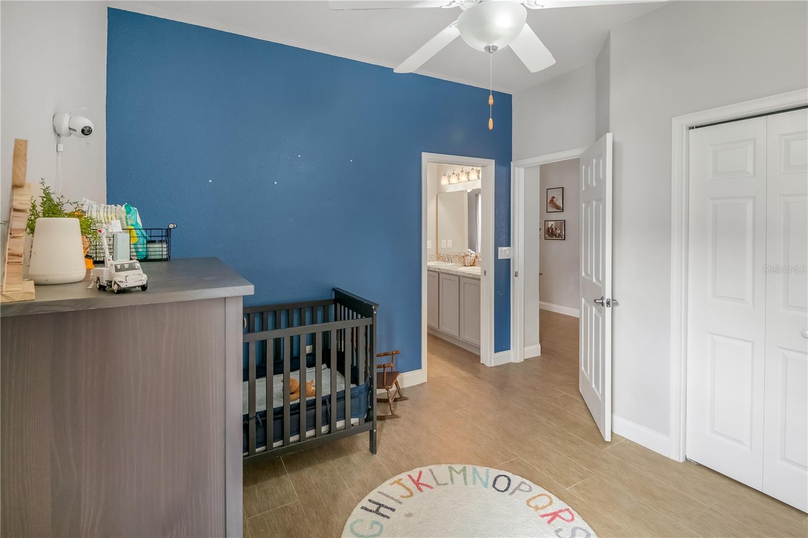 ELOISE OAKS - Residential