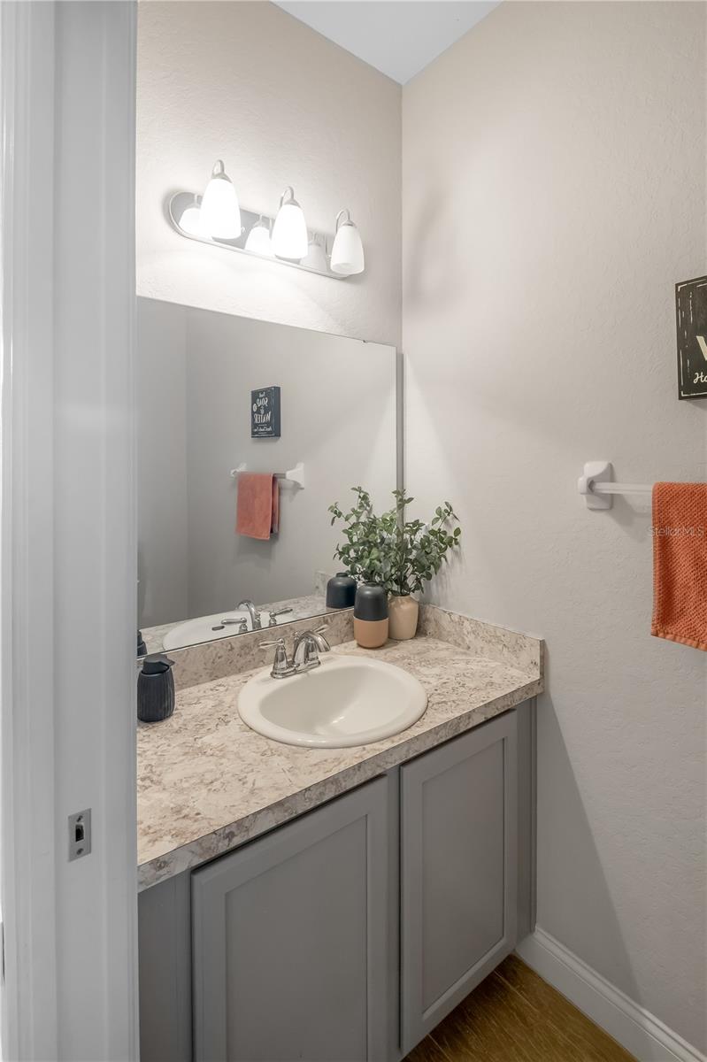 ELOISE OAKS - Residential