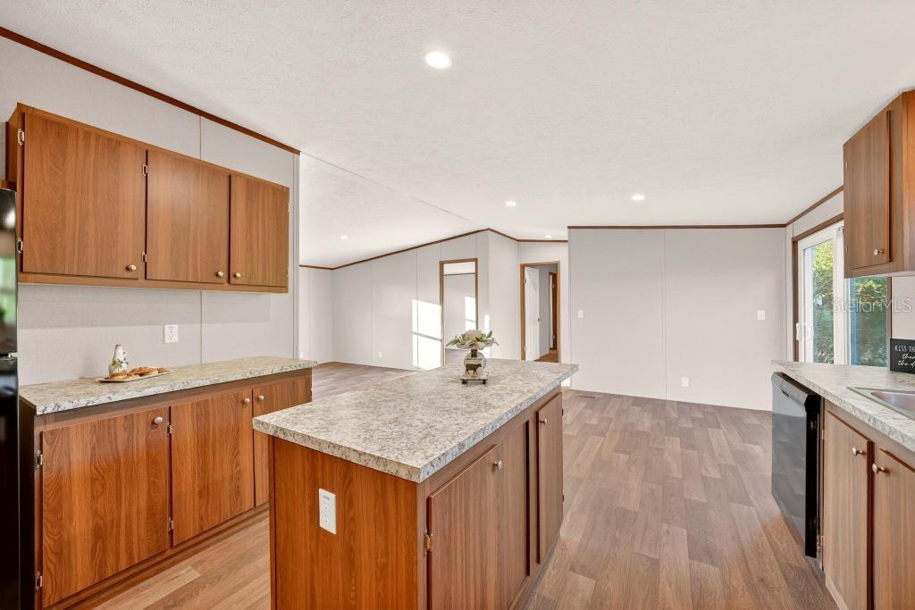 BLUE LAKE RIDGE - Residential