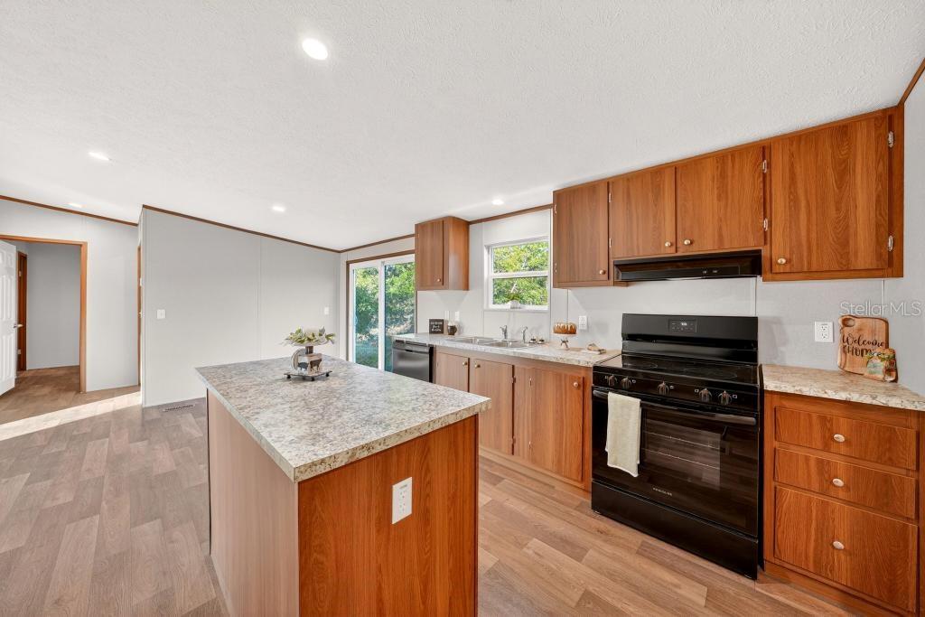 BLUE LAKE RIDGE - Residential