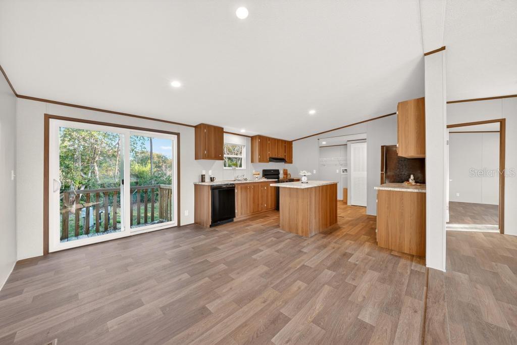 BLUE LAKE RIDGE - Residential