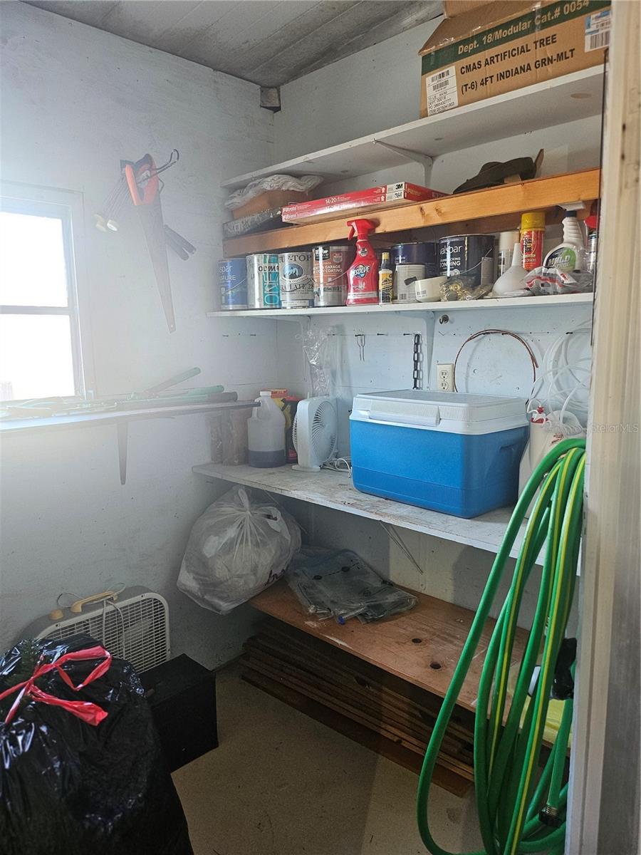 OAKWOOD MANOR - Residential