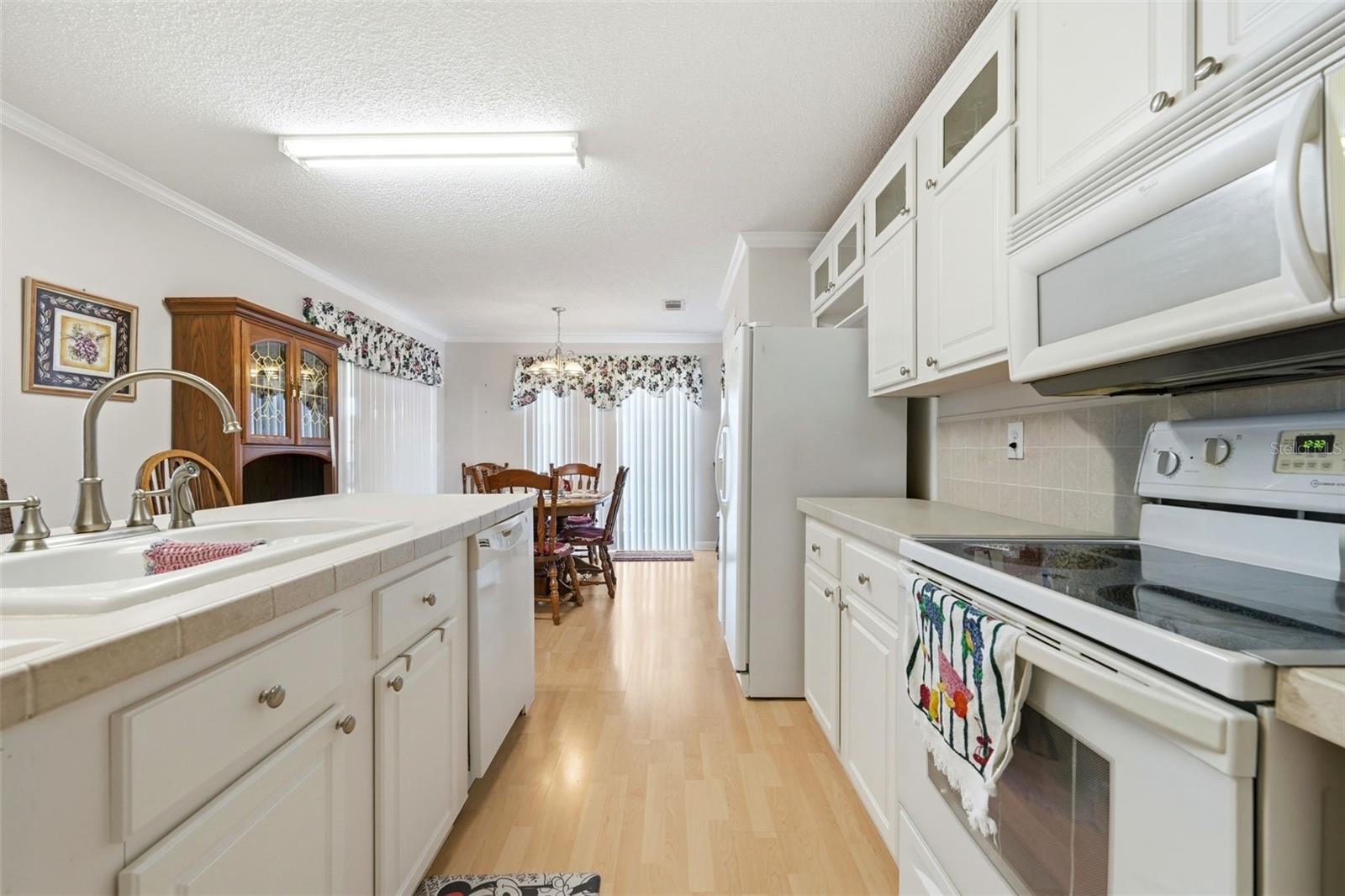 LAKE YALE ESTATES - Residential