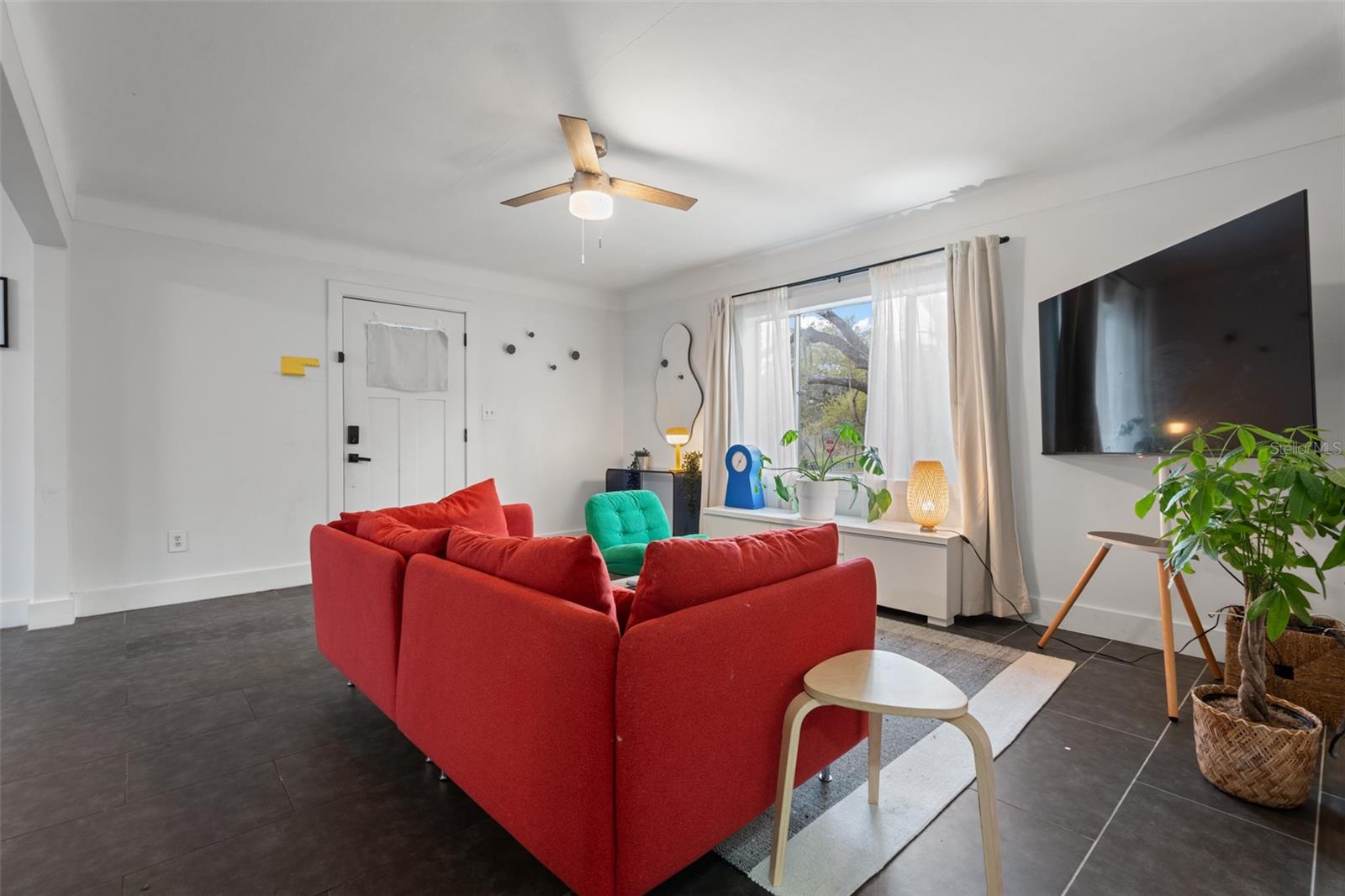 803 S EVERGREEN AVENUE