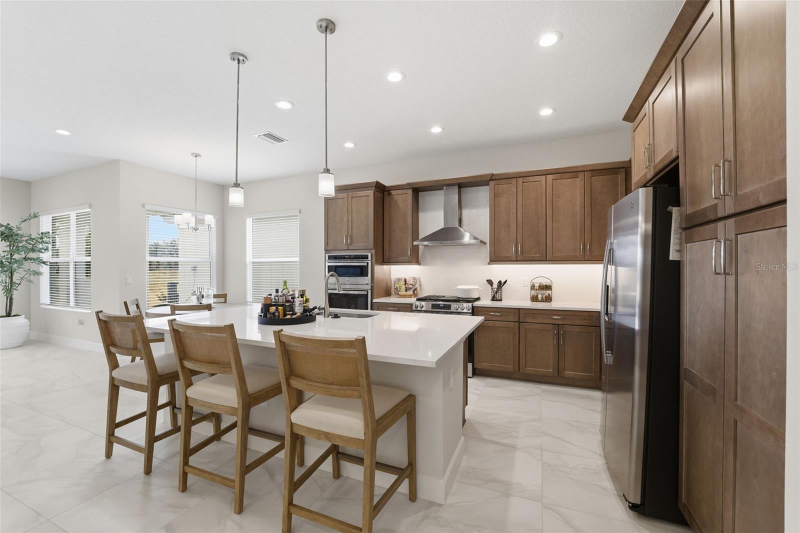 VALENCIA RIDGE - Residential