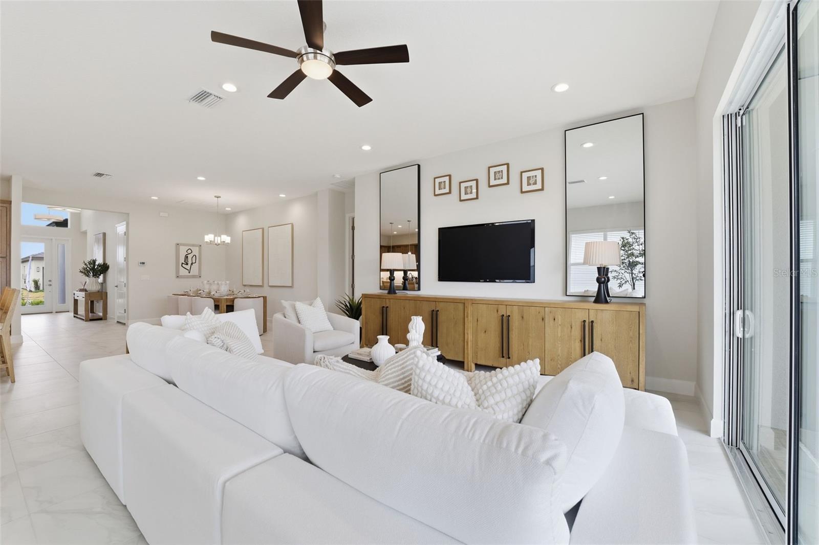 VALENCIA RIDGE - Residential