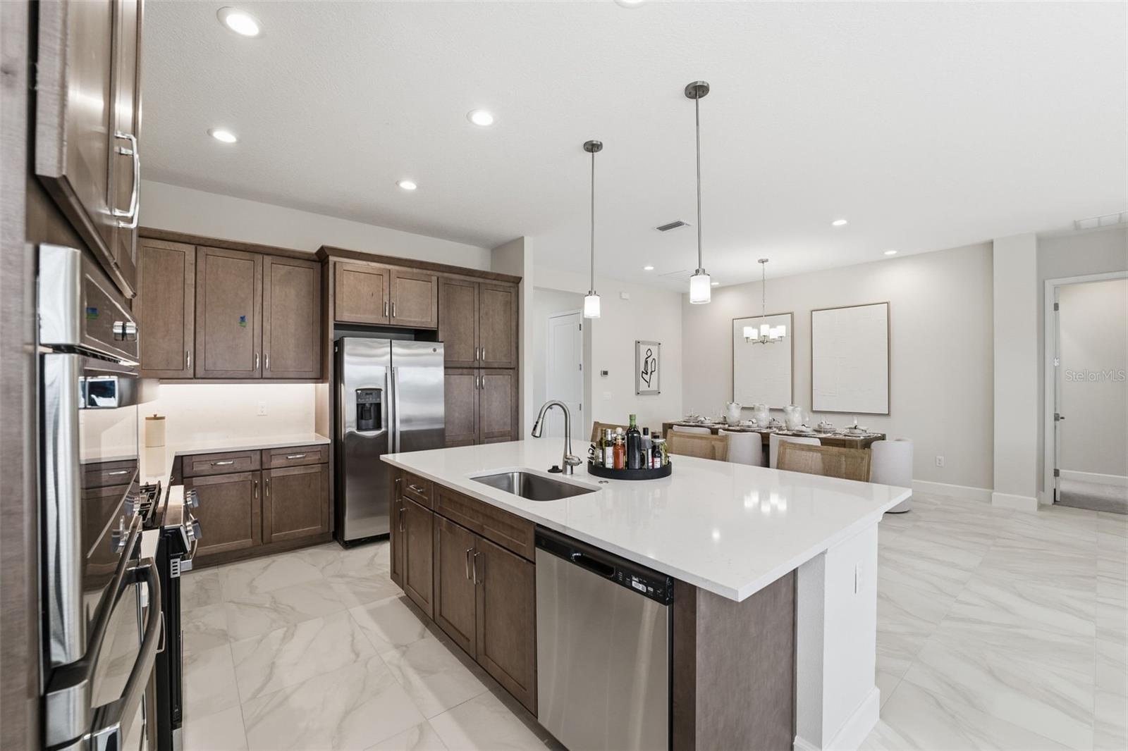 VALENCIA RIDGE - Residential