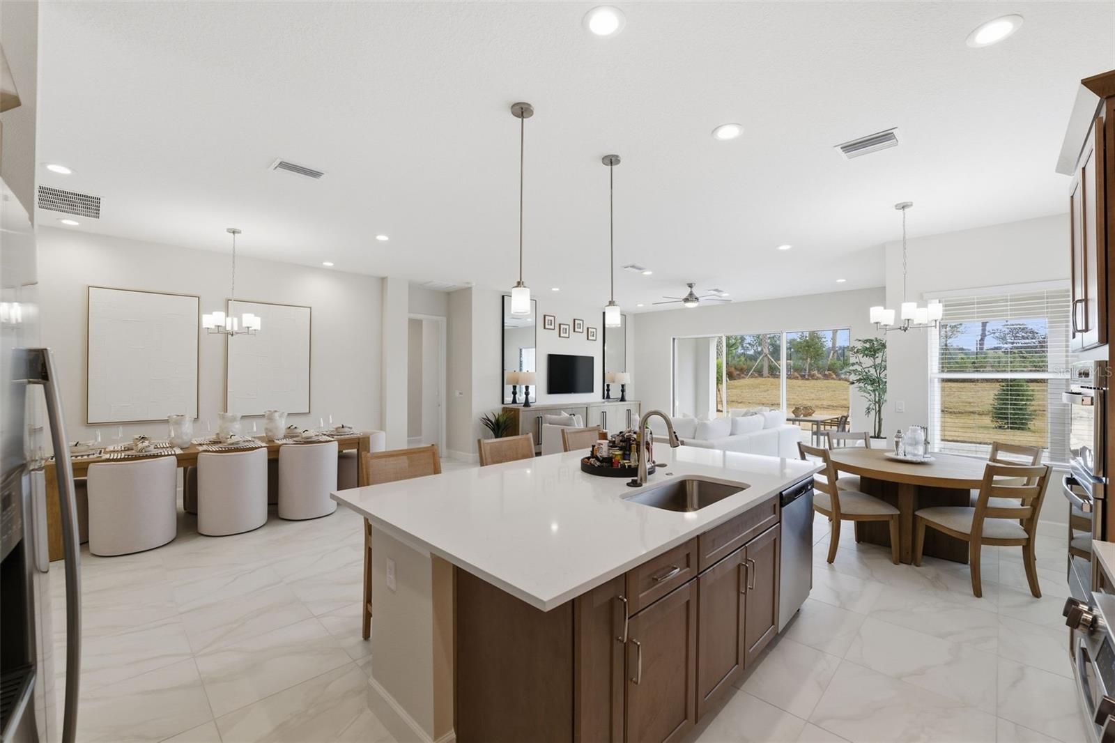 VALENCIA RIDGE - Residential