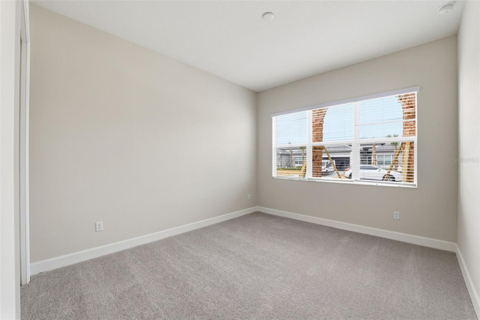 VALENCIA RIDGE - Residential