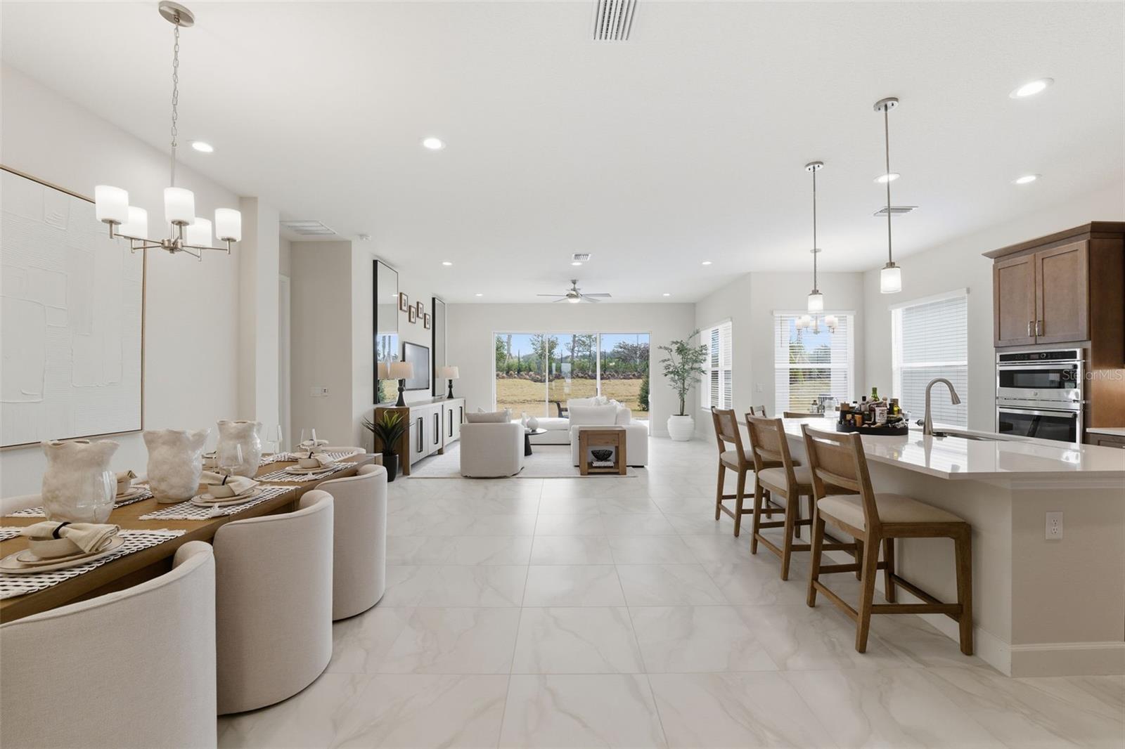 VALENCIA RIDGE - Residential