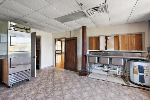 Tiny photo for 410 W Main Street, Leesburg, FL 34748 (MLS # G5056390)