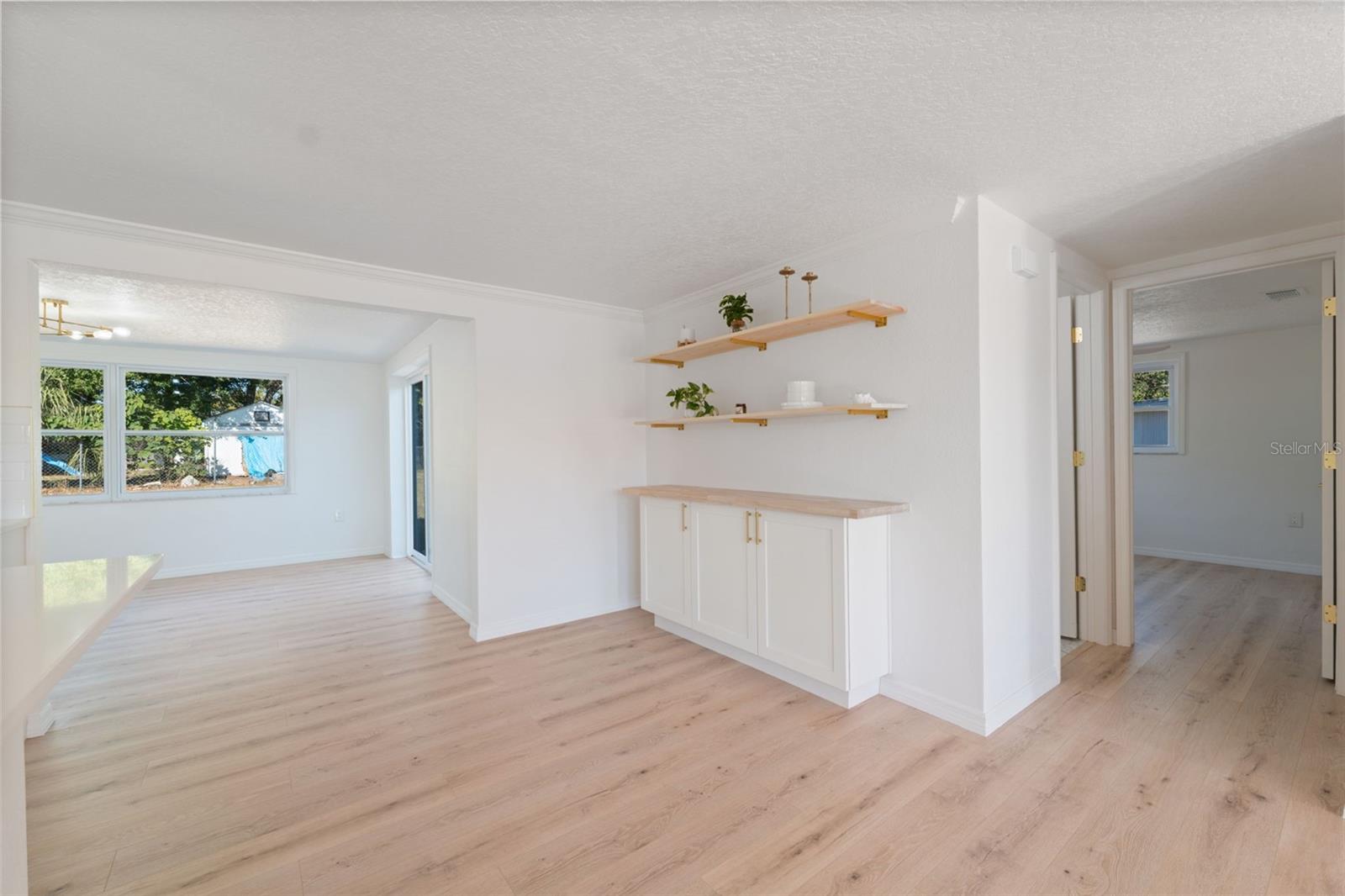 COUNTRY CLUB ESTATES - Residential