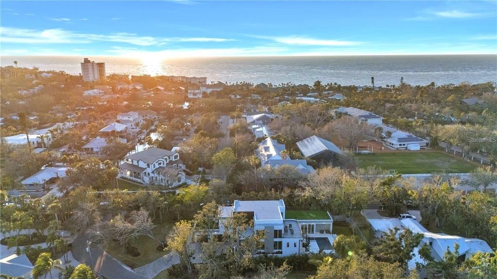 Photo of 603 Tremont Street, Sarasota, FL 34242 (MLS # A4685407)