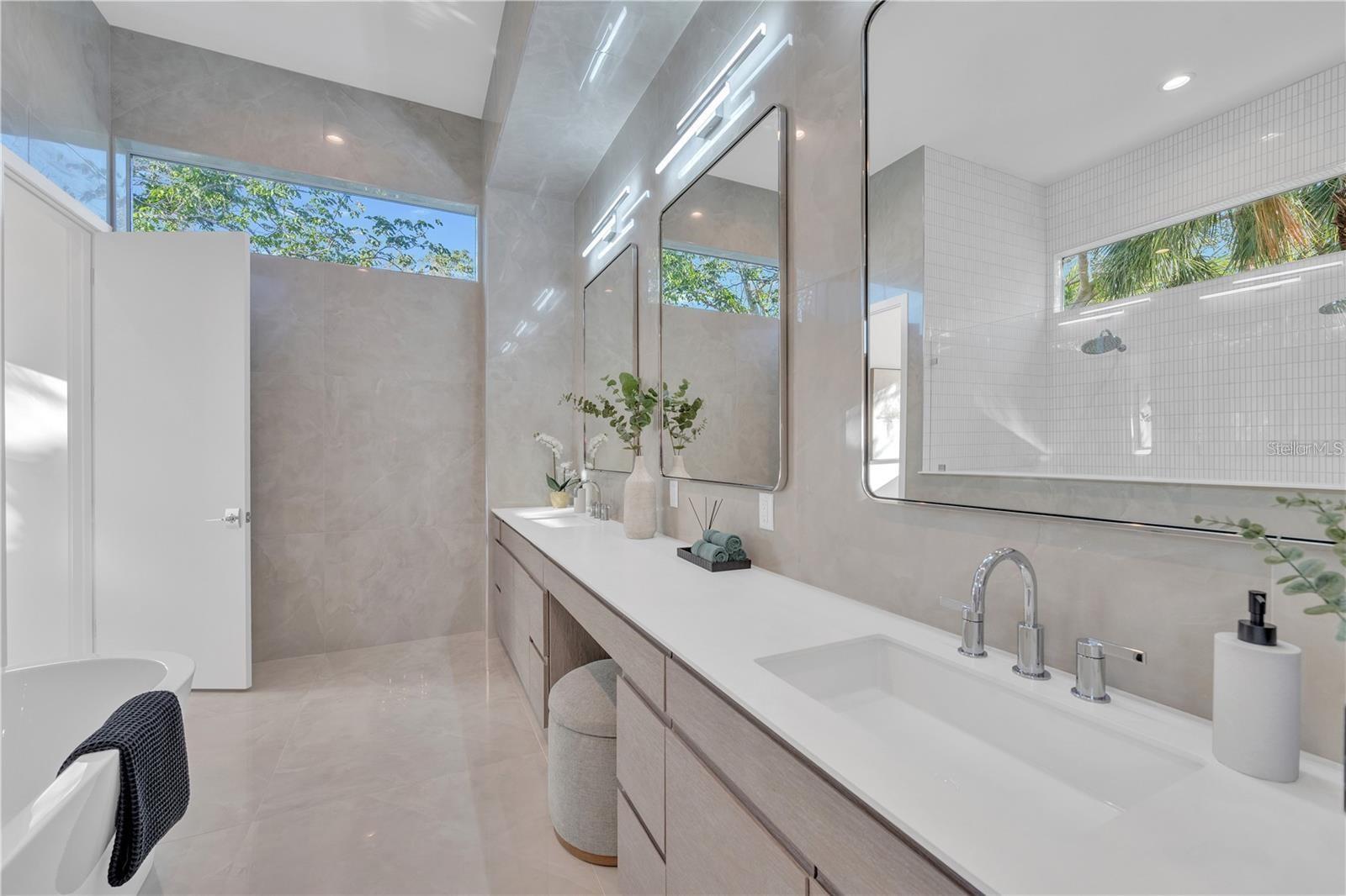 WATERSIDE-WOOD SIESTAS BAYSID - Residential