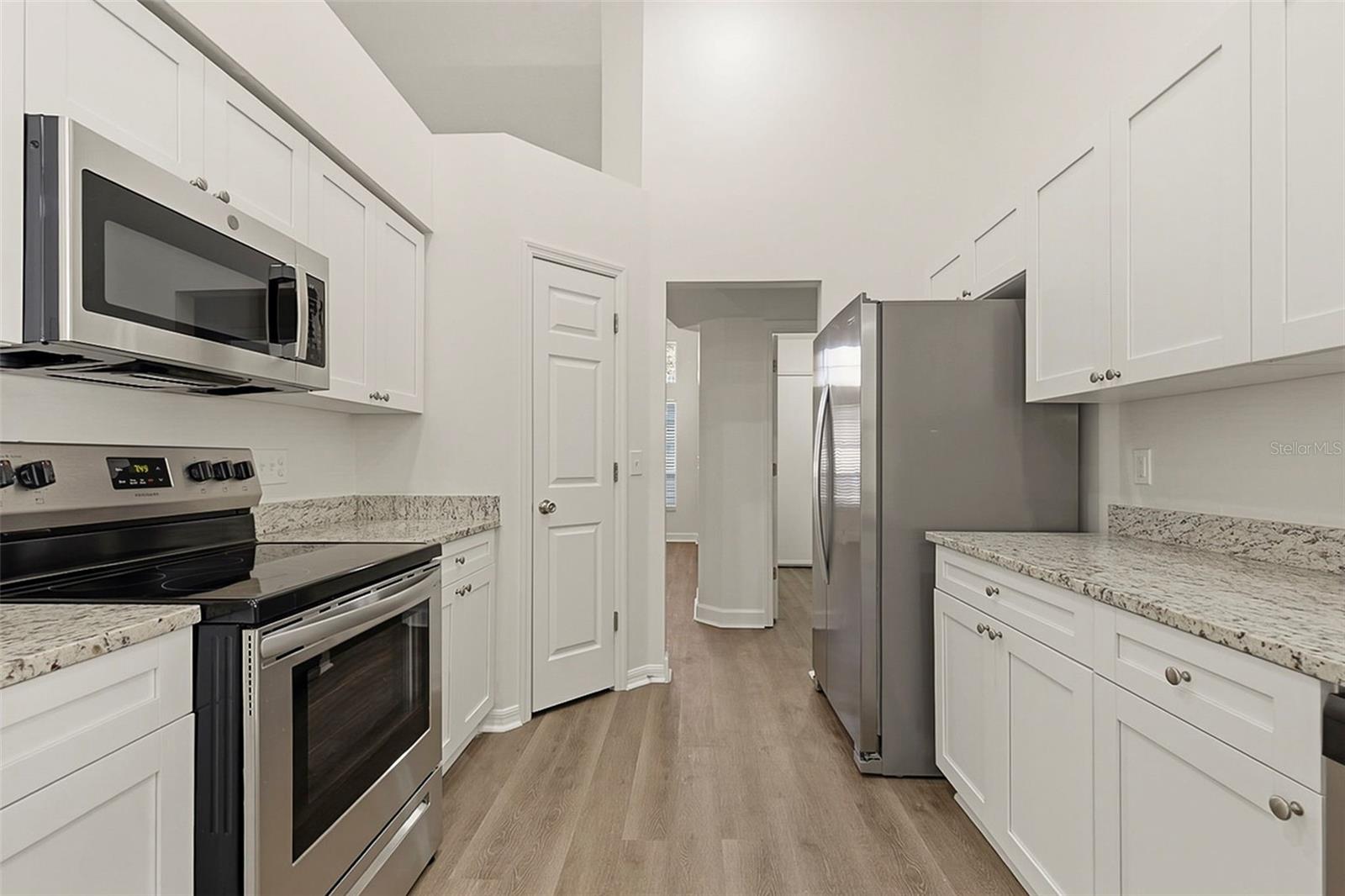 2905 EMPRESS COURT