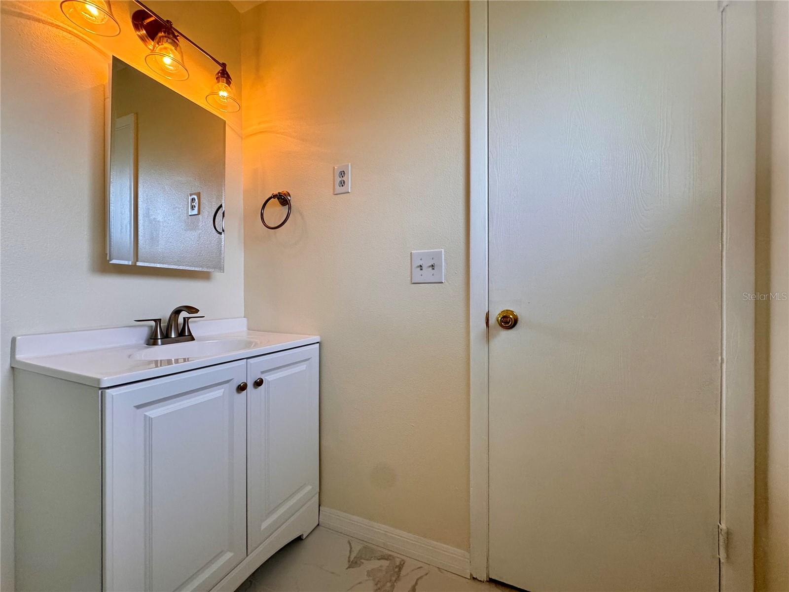 HOWELL ESTATES REP - Residential Lease