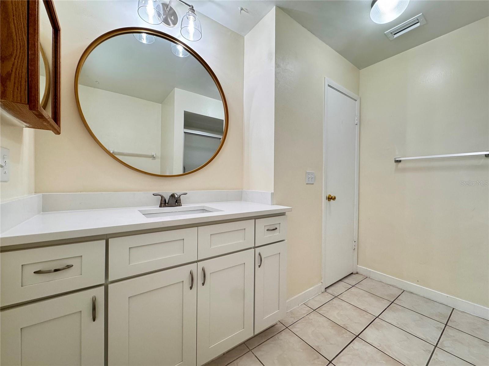 HOWELL ESTATES REP - Residential Lease