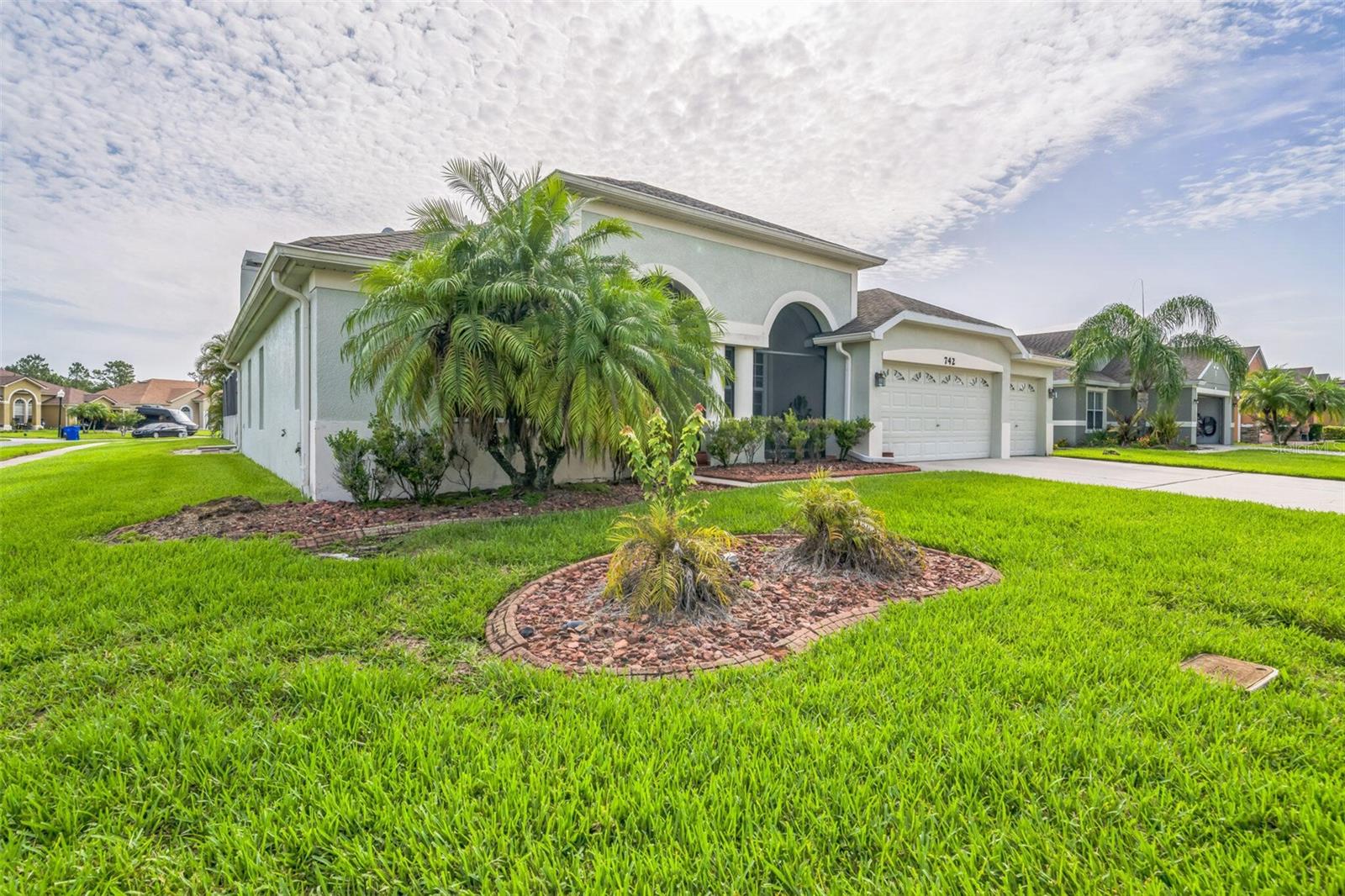 742 SENECA TRAIL
