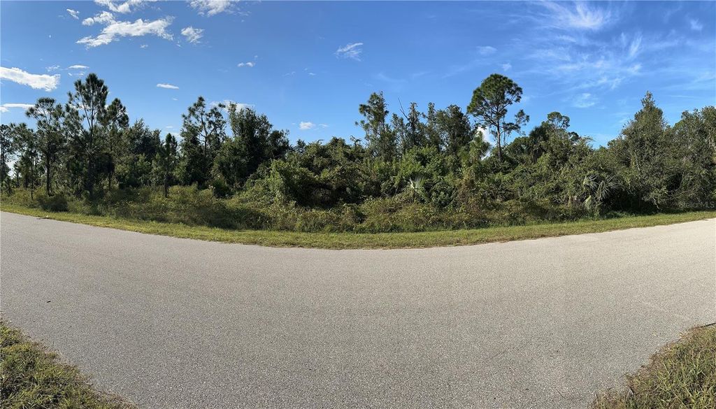 Photo of 5 Dellbrook Avenue, North Port, FL 34288 (MLS # C7480850)