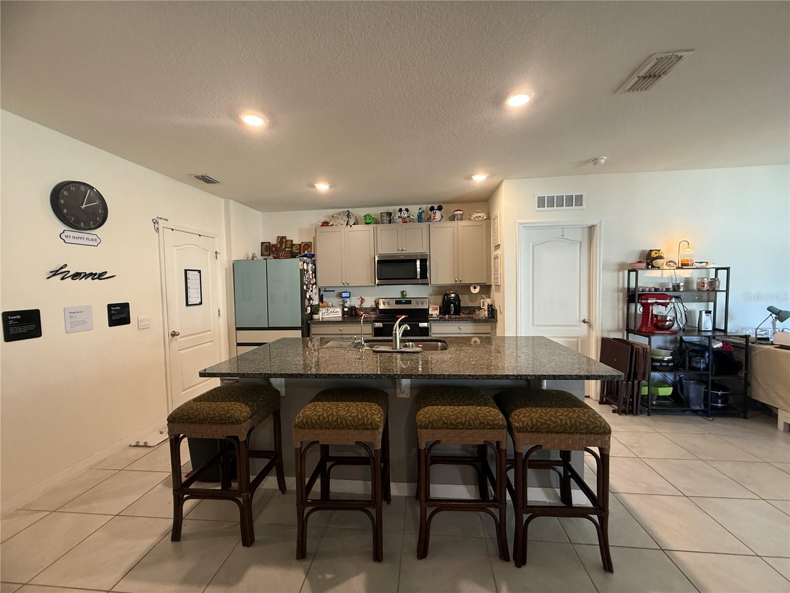 BRIDLE PATH - Residential